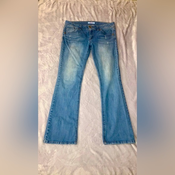 Candie's Denim - Y2K Candies Juniors Distressed Embroidered Low Rise Flare Leg Jeans